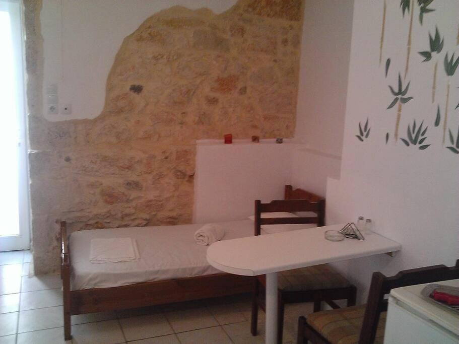 Studio 10 Minutes From The Center Of Heraklion. Apartment Bagian luar foto